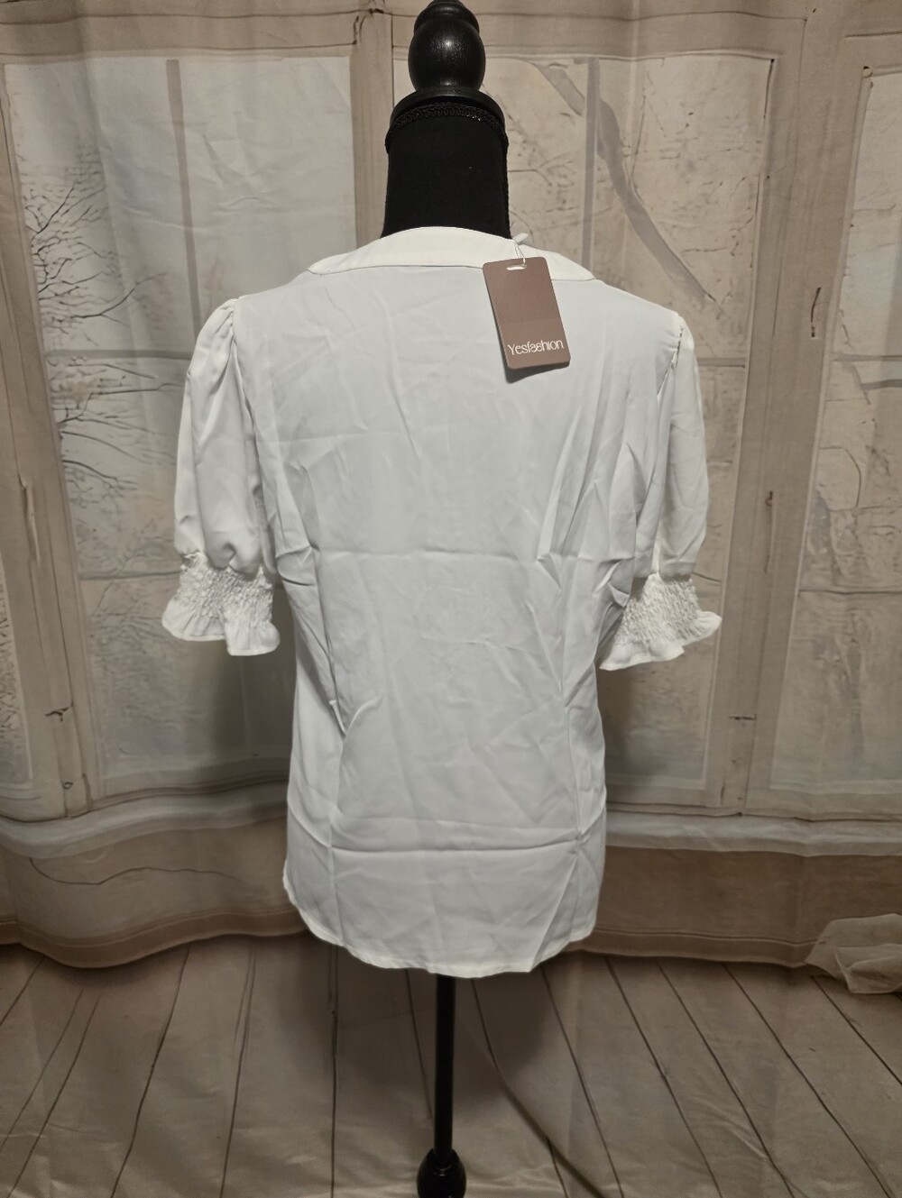 Kohl's White Smocked Short Sleeve V-Notch Blouse - Picture 4 of 7
